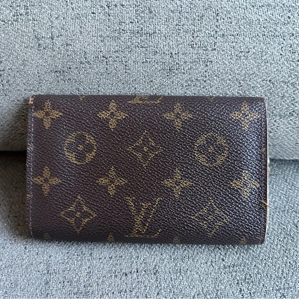 Louis Vuitton Monogram Porte-Monnaie Tresor Wallet - Picture 3 of 12